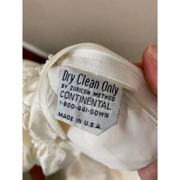 Vintage 1980's/1990's Beaded Bodice Silk Wedding Gown - Small - Picture 10 of 16